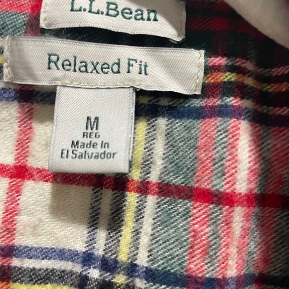 LL Bean Women’s Medium Flannel Relaxed Fit - Picture 3 of 4